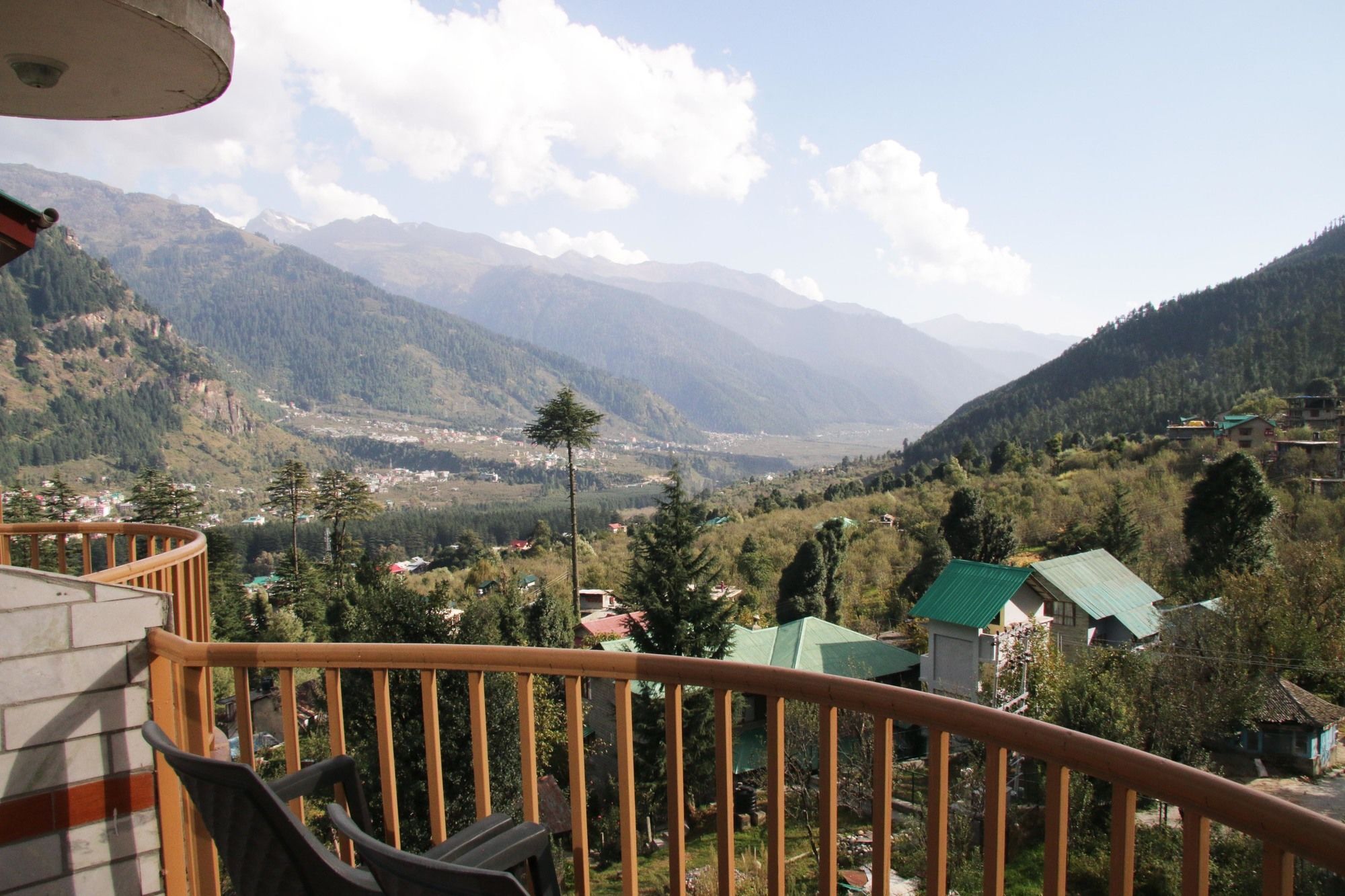 Utopia Resorts & Spa Manali  Exterior photo